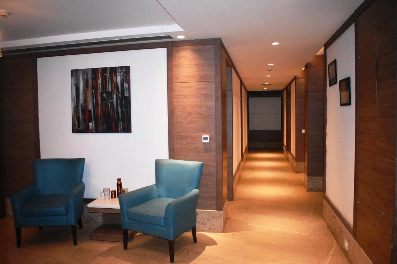 Lemonwood Suites By F9 Hotels - Trivoli Garden Chhatarpur Нью-Делі Екстер'єр фото