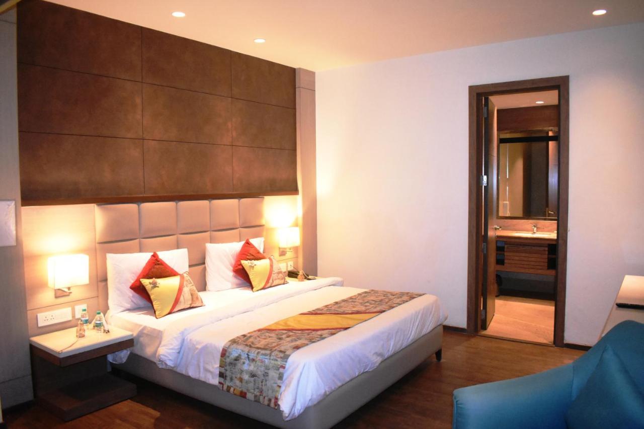 Lemonwood Suites By F9 Hotels - Trivoli Garden Chhatarpur Нью-Делі Екстер'єр фото