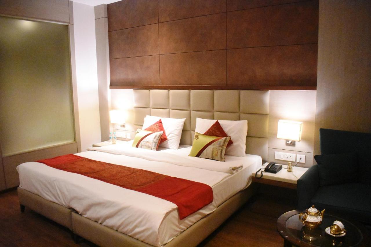 Lemonwood Suites By F9 Hotels - Trivoli Garden Chhatarpur Нью-Делі Екстер'єр фото