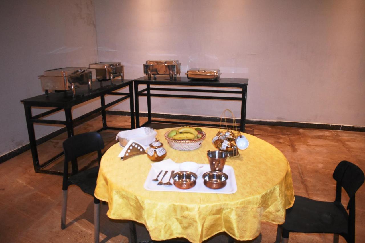 Lemonwood Suites By F9 Hotels - Trivoli Garden Chhatarpur Нью-Делі Екстер'єр фото