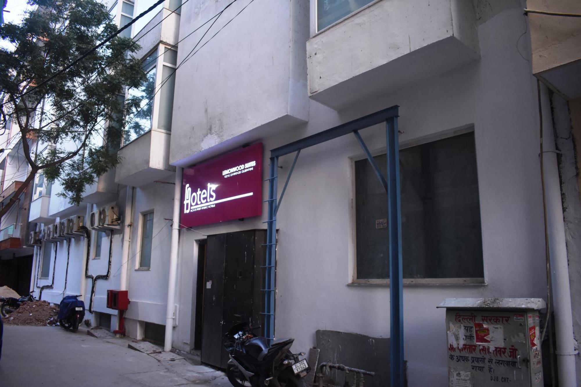 Lemonwood Suites By F9 Hotels - Trivoli Garden Chhatarpur Нью-Делі Екстер'єр фото